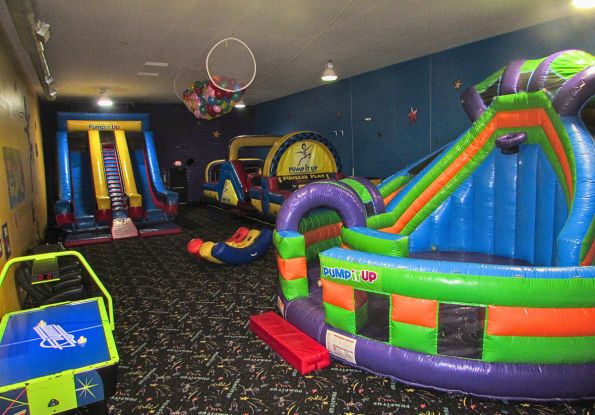 Pump It Up Hartville Arena showcasing inflatable attractions for kids for 100% private birthday parties