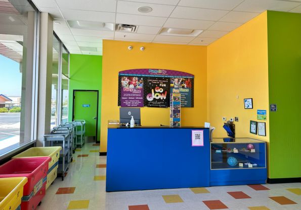 Pump It Up San Jose CA front lobby with desk and check in area for kids private birthday parties